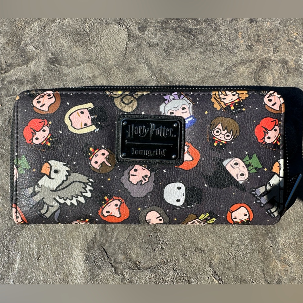 Loungfly Harry Potter wallet